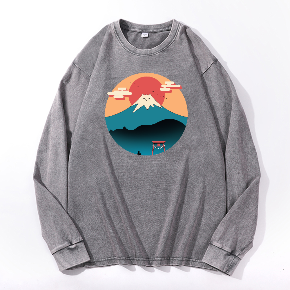 Cat Fuji Vintage Cotton Wash Crewneck Long-Sleeve T-Shirt