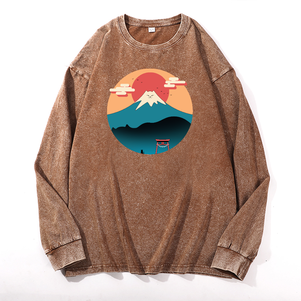 Cat Fuji Vintage Cotton Wash Crewneck Long-Sleeve T-Shirt