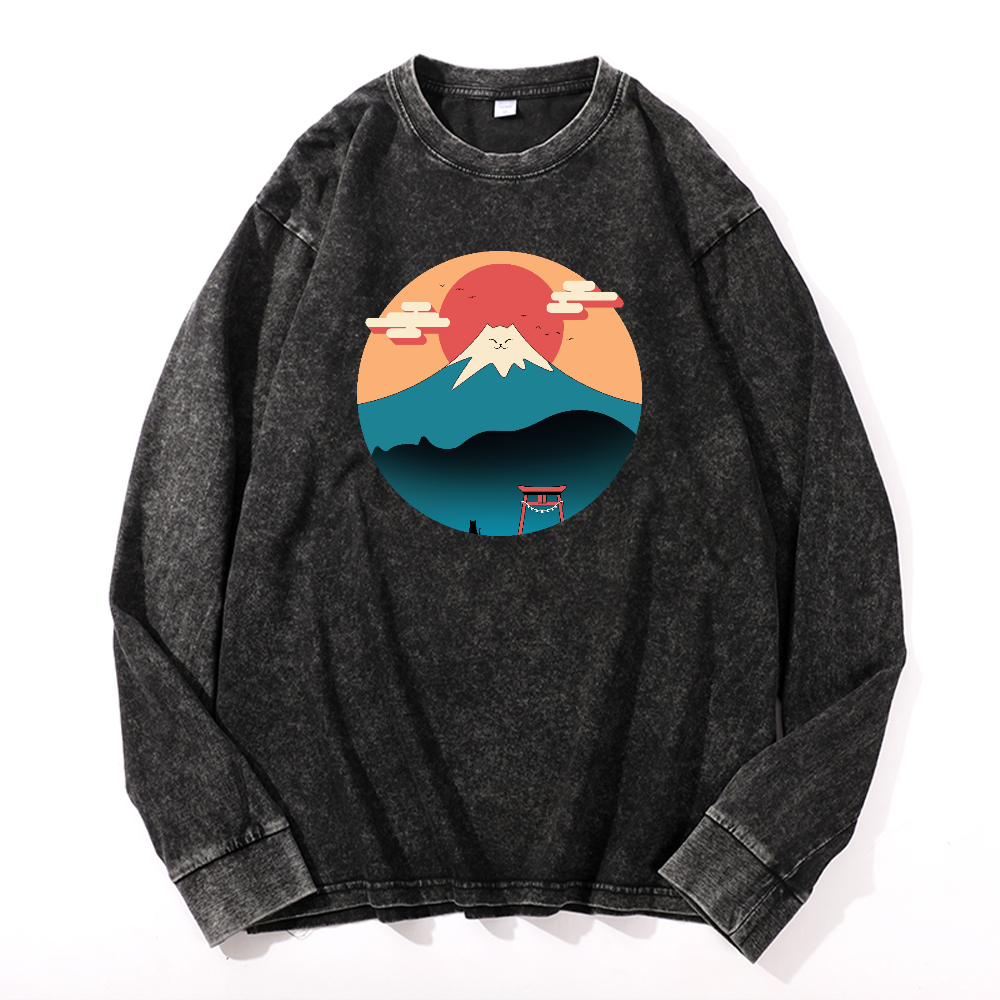 Cat Fuji Vintage Cotton Wash Crewneck Long-Sleeve T-Shirt